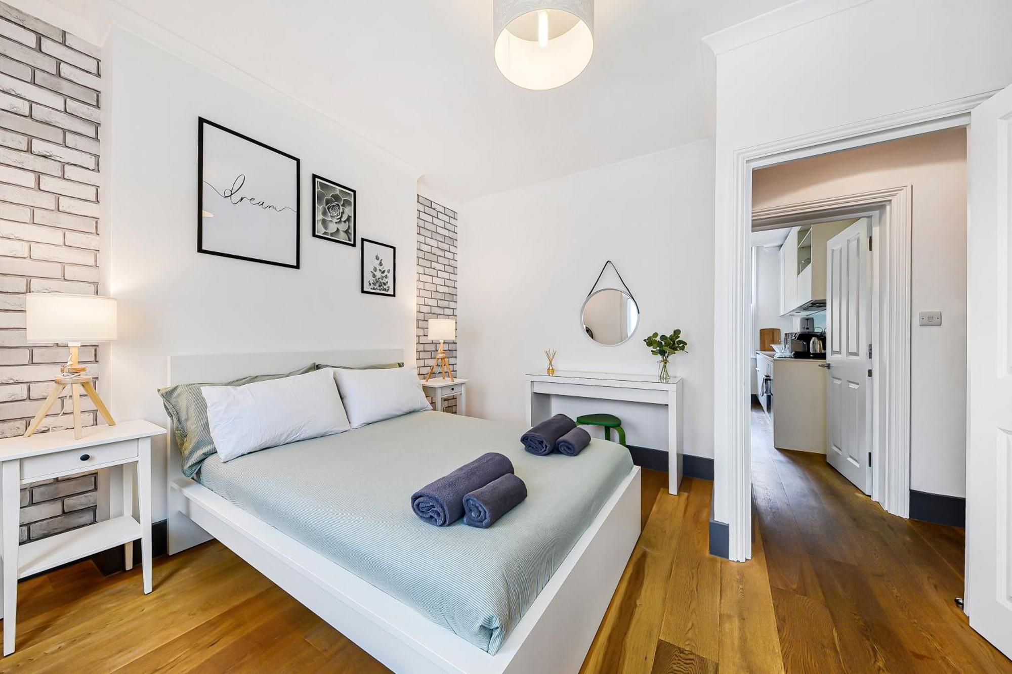Modern One Bedroom In Fitzrovia, Central Londen Buitenkant foto